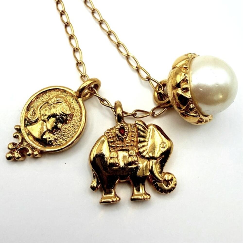 Vtg Avon Elephant Faux Pearl Acorn Coin Pendants Charm Necklace Gold Tone 26"